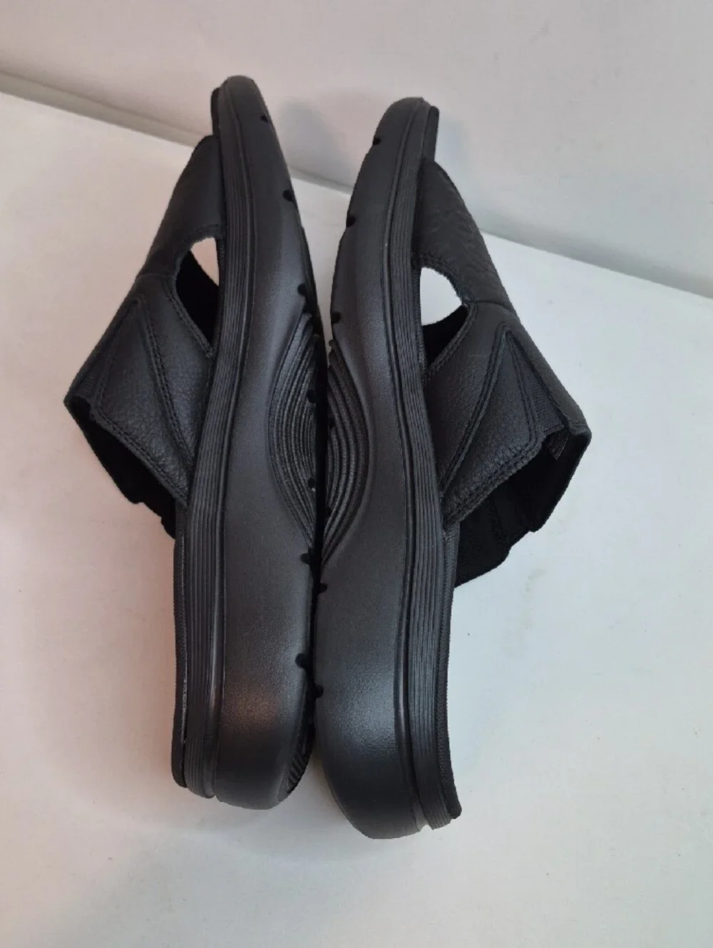 Skechers Men’s Black Arch Fit Slide Sandals Size 13